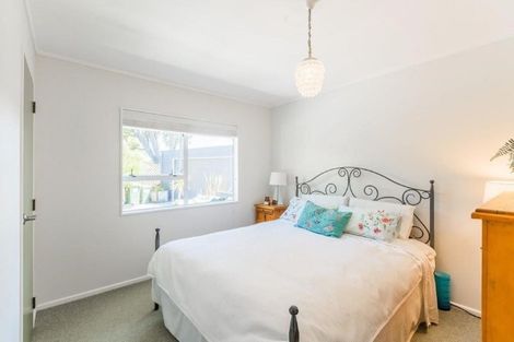 Photo of property in 16 Rosewood Place, Paraparaumu, 5032