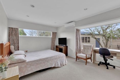 Photo of property in 2 Carrington Avenue, Hillcrest, Hamilton, 3216
