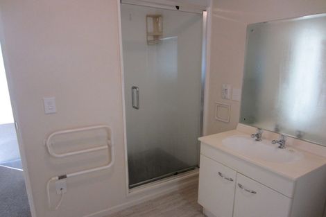 Photo of property in 58 Collins Avenue, Tawa, Wellington, 5028