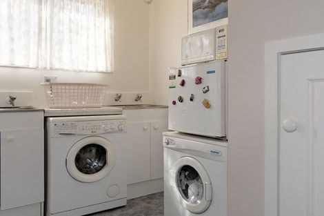 Photo of property in 45a Beaubank Road, Kelston, Auckland, 0602