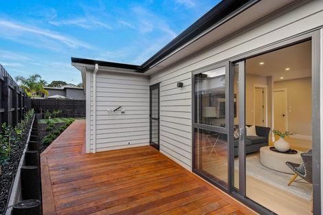 Photo of property in 41 Surf View Crescent, Red Beach, 0932