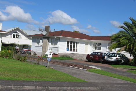 Photo of property in 61 Gloria Avenue, Te Atatu Peninsula, Auckland, 0610
