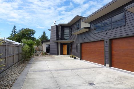 Photo of property in 430 College Street, Hokowhitu, Palmerston North, 4410