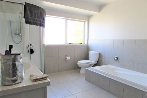 Photo of property in 48 Tongariro Drive, Aotea, Porirua, 5024