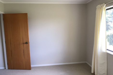 Photo of property in 18 Pinewood Grove, Botany Downs, Auckland, 2010