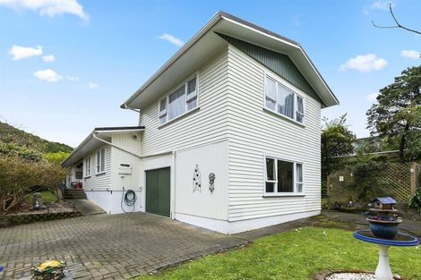 Photo of property in 26 Mcgowan Road, Wainuiomata, Lower Hutt, 5014