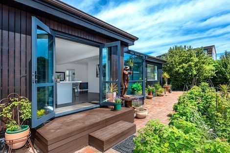 Photo of property in 150 Beach Road, North New Brighton, Christchurch, 8083