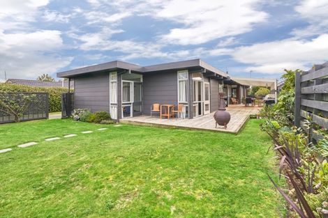 Photo of property in 24 Erin Street, Hokowhitu, Palmerston North, 4410