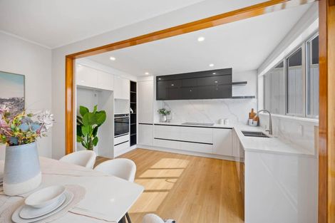 Photo of property in 34 Bucklands Beach Road, Bucklands Beach, Auckland, 2012