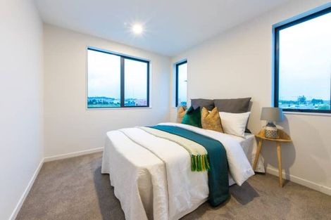 Photo of property in 15 Tahingamanu Road, Hobsonville, Auckland, 0616