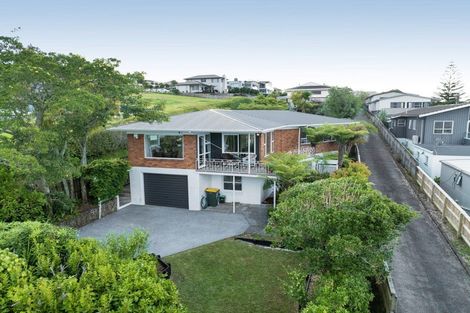 Photo of property in 41 Anzac Road, Pukekohe, 2120