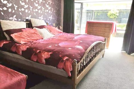 Photo of property in 13 Trossach Place, Wattle Downs, Auckland, 2103