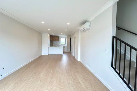 Photo of property in 10 Park Green Avenue, Rosehill, Papakura, 2113