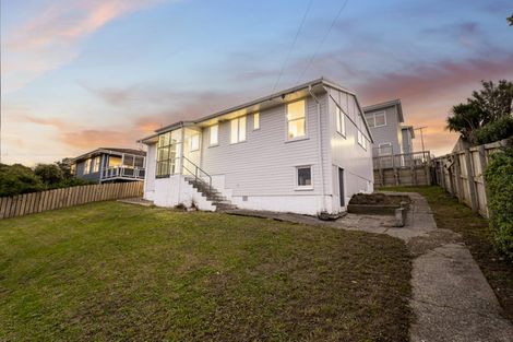 Photo of property in 110 Te Pene Avenue, Titahi Bay, Porirua, 5022
