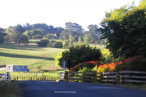 Photo of property in 213 Maxted Road, Bombay, 2579