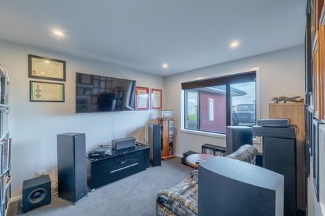 Photo of property in 24 Chatham Rise, Seaward Bush, Invercargill, 9812