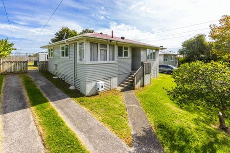 Photo of property in 16 Gilbert Road, Otara, Auckland, 2023