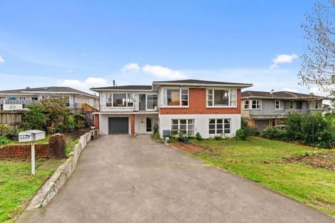 Photo of property in 4247 Great North Road, Glendene, Auckland, 0602