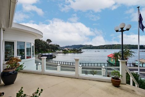 Photo of property in 412 Evans Bay Parade, Hataitai, Wellington, 6021