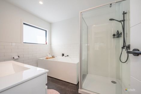 Photo of property in 105 Kirton Drive, Riverstone Terraces, Upper Hutt, 5018