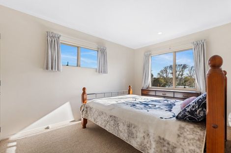 Photo of property in 2 Elwarth Way, Ranui, Auckland, 0612