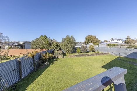 Photo of property in 16 Dunk Place, Milson, Palmerston North, 4414