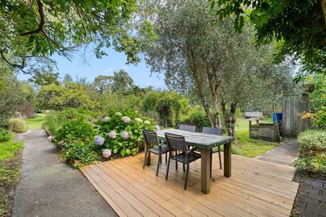 Photo of property in 24 Papawai Road, Greytown, 5712