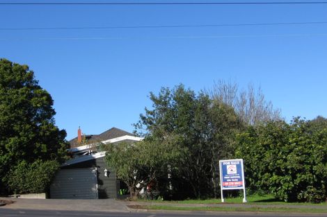 Photo of property in 69 Redoubt Road, Goodwood Heights, Auckland, 2105