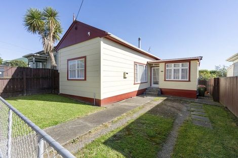 Photo of property in 145 Cambridge Street, Levin, 5510