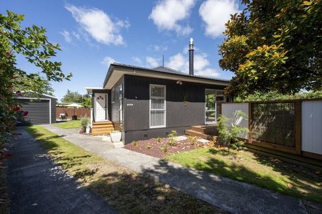 Photo of property in 17 Irwin Place, Kinloch, Taupo, 3377