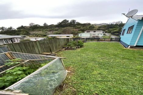 Photo of property in 33 Omapere Street, Whitby, Porirua, 5024