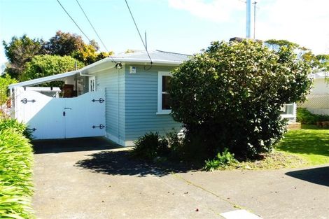 Photo of property in 19 Great North Road, Saint Johns Hill, Whanganui, 4501