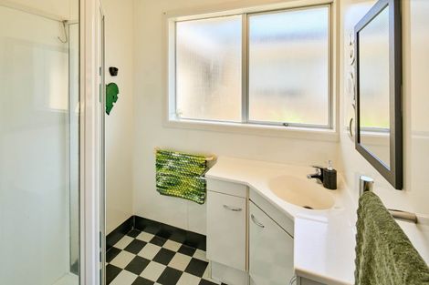 Photo of property in 18 Anthony Grove, Paraparaumu Beach, Paraparaumu, 5032
