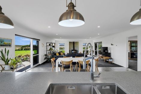 Photo of property in 3 Carex Grove, Foxton Beach, Foxton, 4815