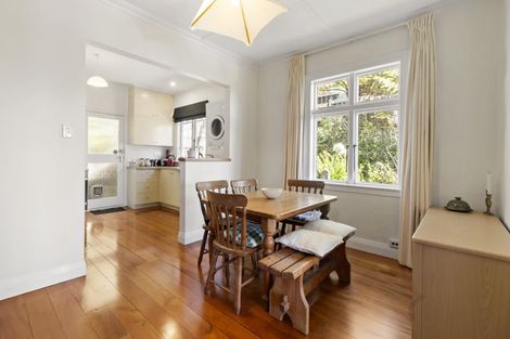 Photo of property in 27 Connaught Terrace, Brooklyn, Wellington, 6021