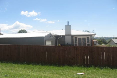 Photo of property in 15 Dunlop Road, Te Puke, 3119