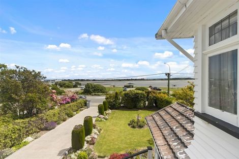 Photo of property in 22 Main Road, Mount Pleasant, Christchurch, 8081