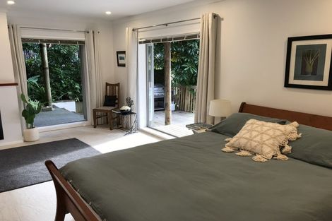 Photo of property in 44 Colmar Road, Mellons Bay, Auckland, 2014