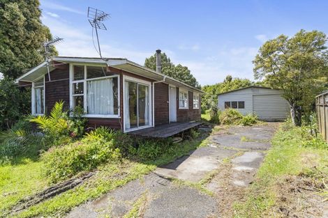 Photo of property in 5 Barnfield Place, Glendene, Auckland, 0602