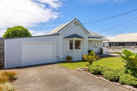 Photo of property in 19 Beach Street, Fitzroy, New Plymouth, 4312