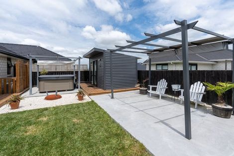 Photo of property in 16 Kapua Crescent, Rototuna North, Hamilton, 3210