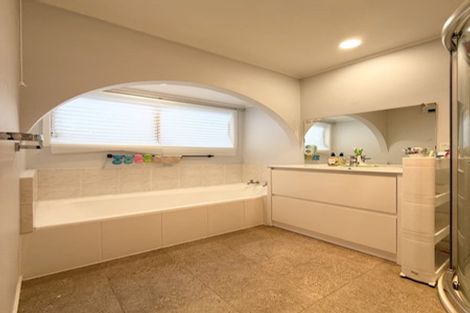 Photo of property in 1/16 Quebec Road, Milford, Auckland, 0620