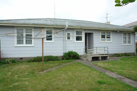 Photo of property in 28 Cambridge Street, Patea, 4520