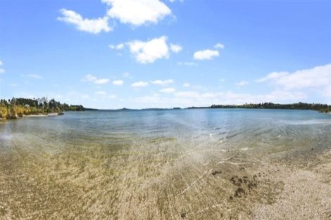 Photo of property in 329 Clifton Road, Whitford, Howick, 2571