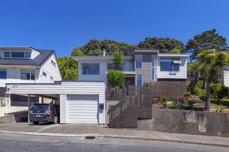 Photo of property in 77 Spencer Street, Crofton Downs, Wellington, 6035