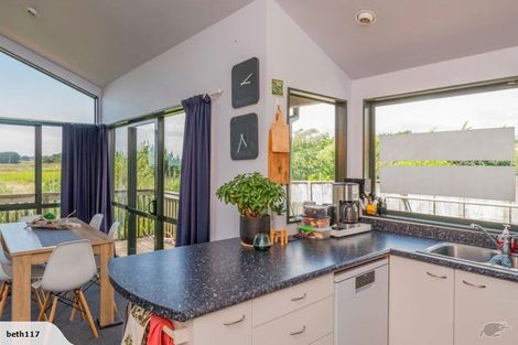 Photo of property in 2 Dodds Crescent, Otaki Beach, Otaki, 5512