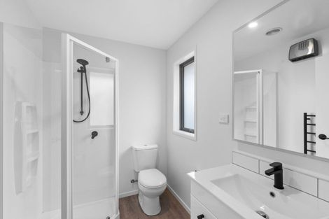 Photo of property in 16 Croydon Street, Woodend, 7610