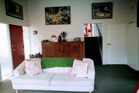 Photo of property in 1 Lovat Street, Havelock North, 4130