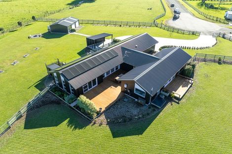 Photo of property in 18 Ashgrove Lane, Ashhurst, Palmerston North, 4470