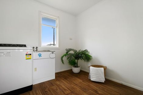 Photo of property in 72 Mcmurdo Street, Tinwald, Ashburton, 7700